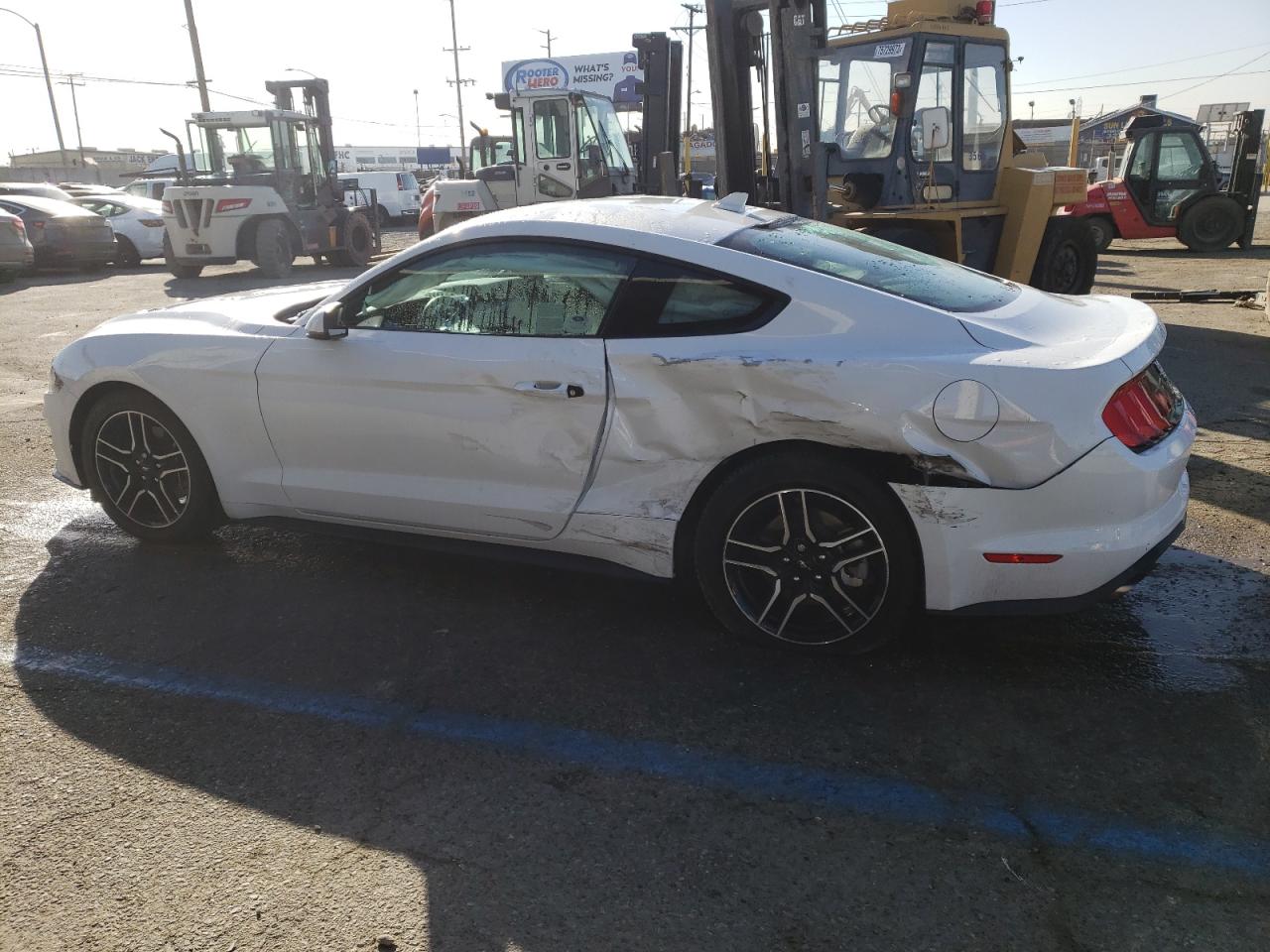 Obraz 2 z 2022 FORD MUSTANG  2022 z VIN 1FA6P8TH4N5133639