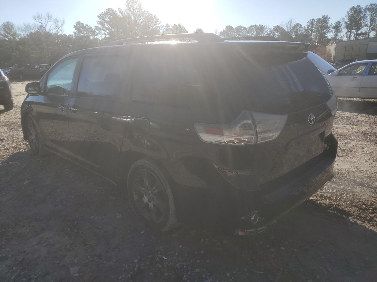 Image 2 of 2015 TOYOTA SIENNA SPORT 2015 with VIN 5TDXK3DC4FS557000