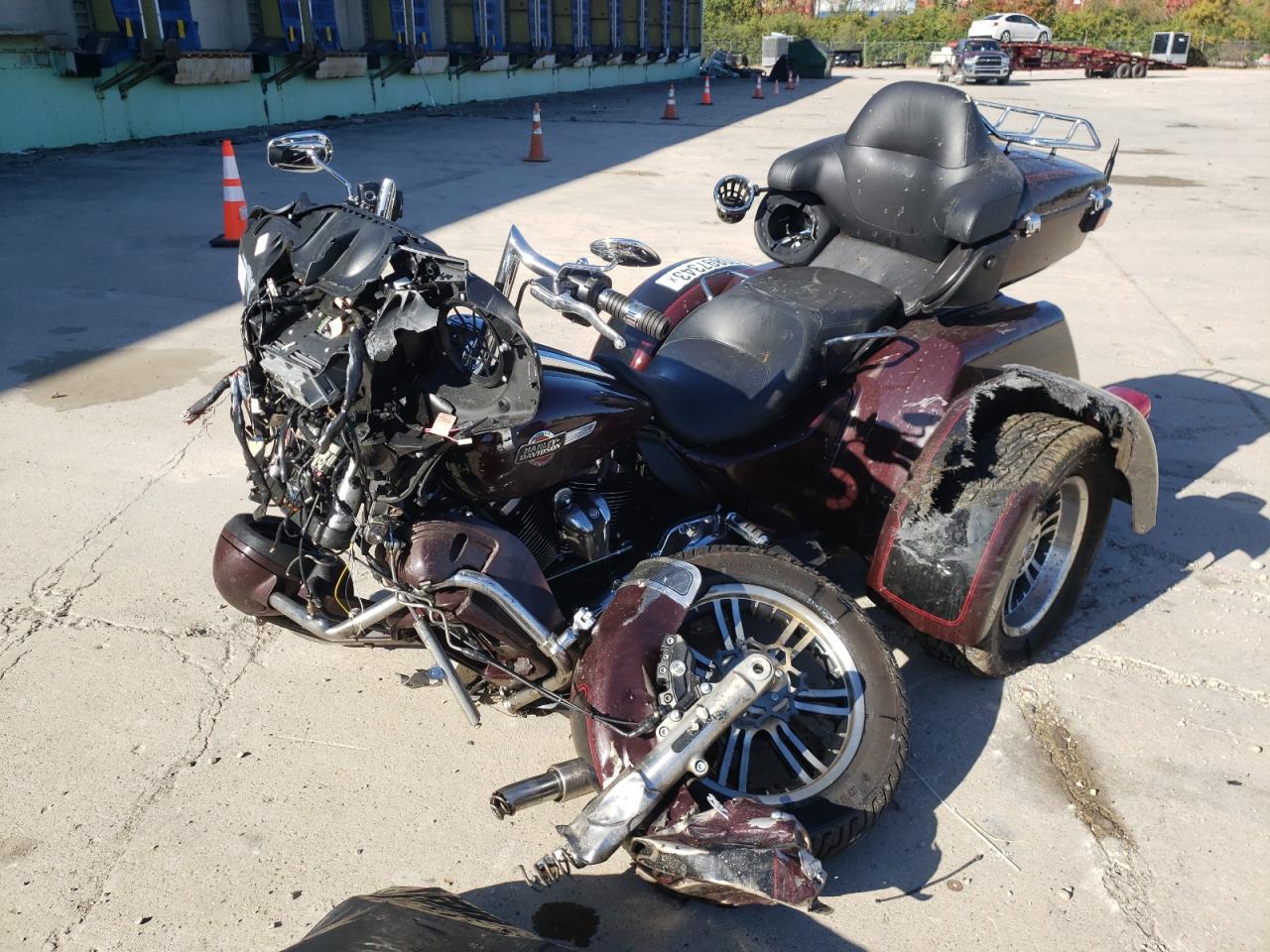 Image 2 of 2022 HARLEY-DAVIDSON FLHTCUTG  2022 with VIN 1HD1MAF10NB858495