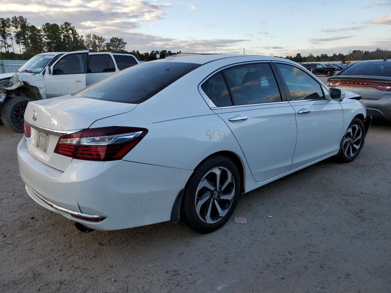 Obraz 3 z 2016 HONDA ACCORD EXL 2016 z VIN 1HGCR2F89GA000421