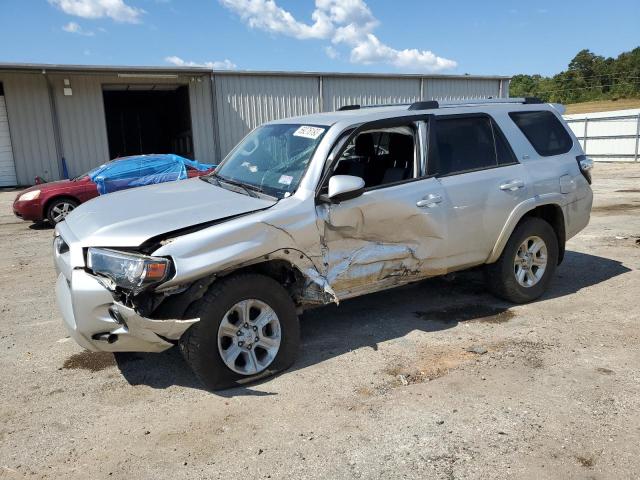 Image 1 of 2019 TOYOTA 4RUNNER SR5 2019 with VIN JTEBU5JRXK5620699