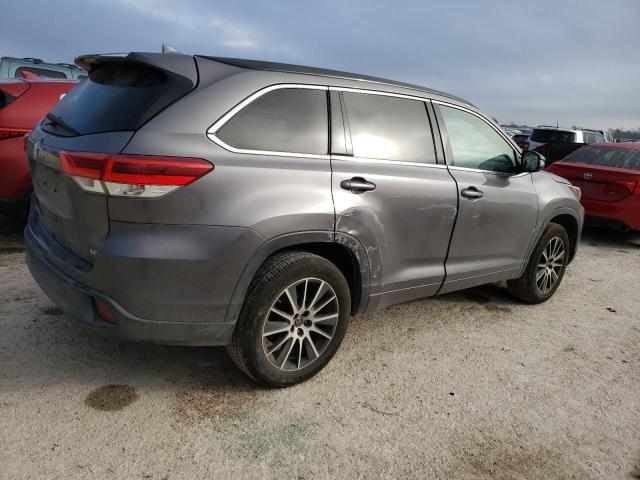 Image 3 of 2017 TOYOTA HIGHLANDER SE 2017 with VIN 5TDKZRFH0HS521325