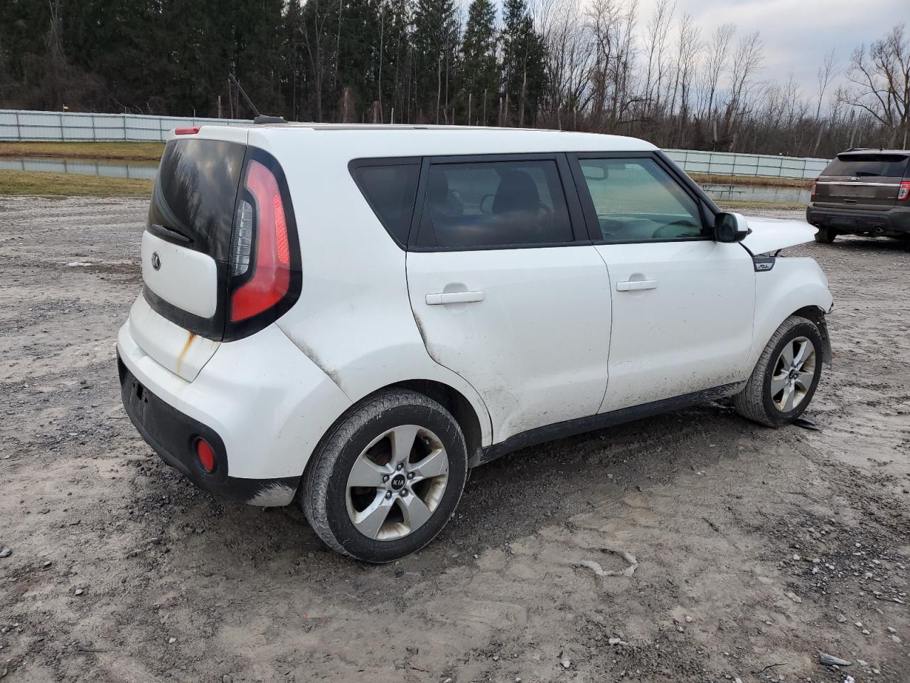 Изображение 3 2017 KIA SOUL  2017 с VIN KNDJN2A29H7438570