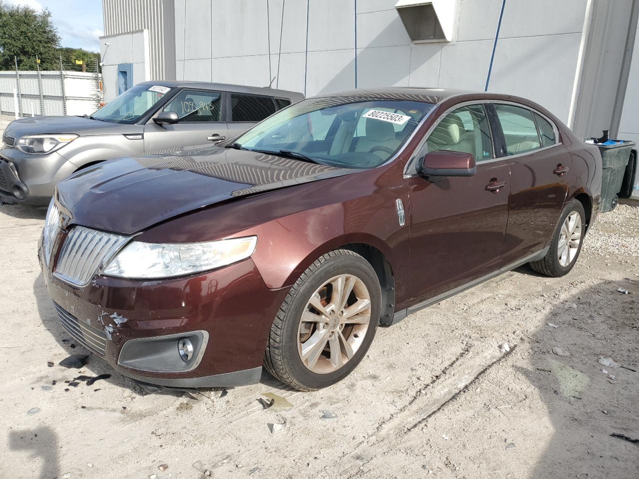 2010 LINCOLN MKS  2010 image