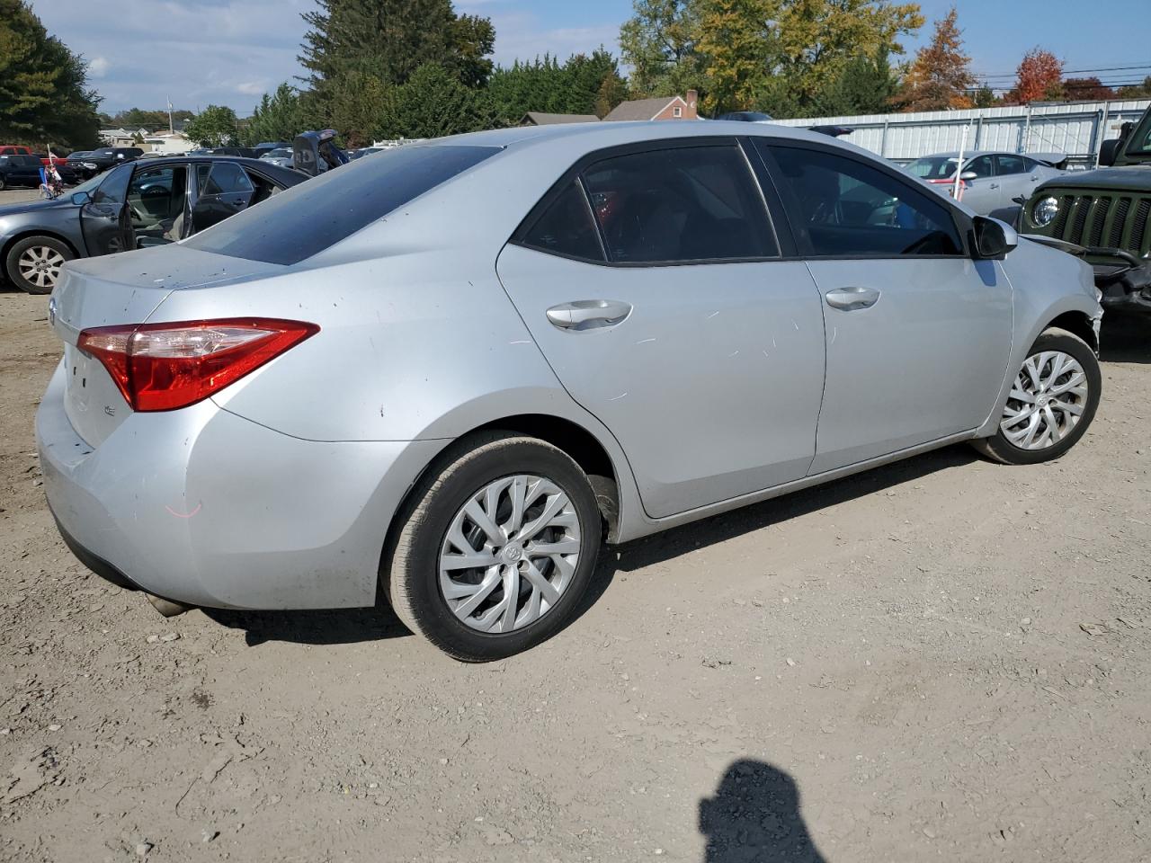 Изображение 3 2018 TOYOTA COROLLA L 2018 с VIN 5YFBURHE8JP776062