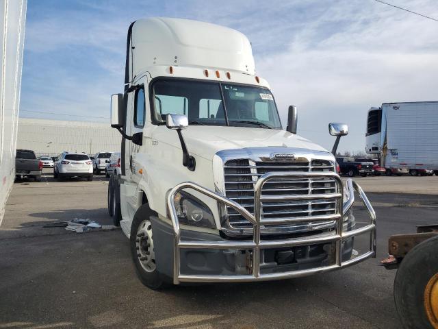 2015 FREIGHTLINER CASCADIA 125  2015 image