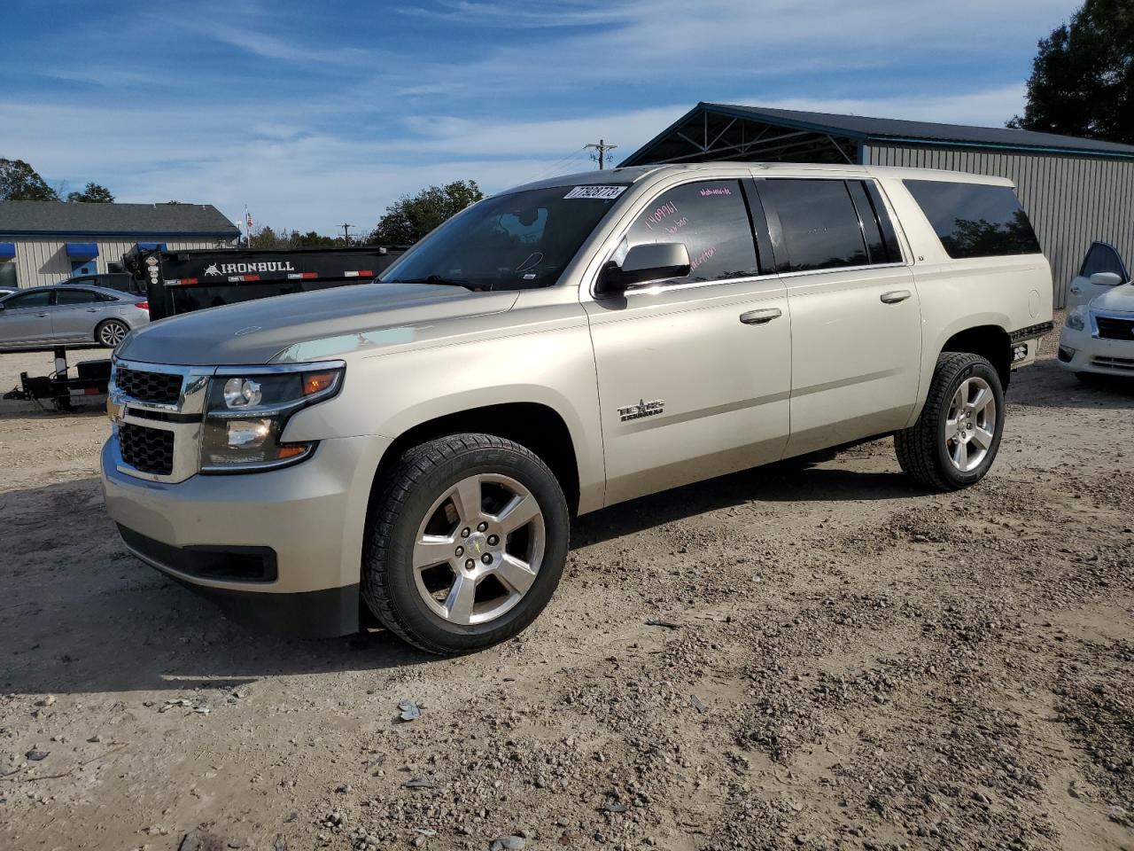 Изображение 1 2015 CHEVROLET SUBURBAN C1500 LT 2015 с VIN 1GNSCJKC7FR710232