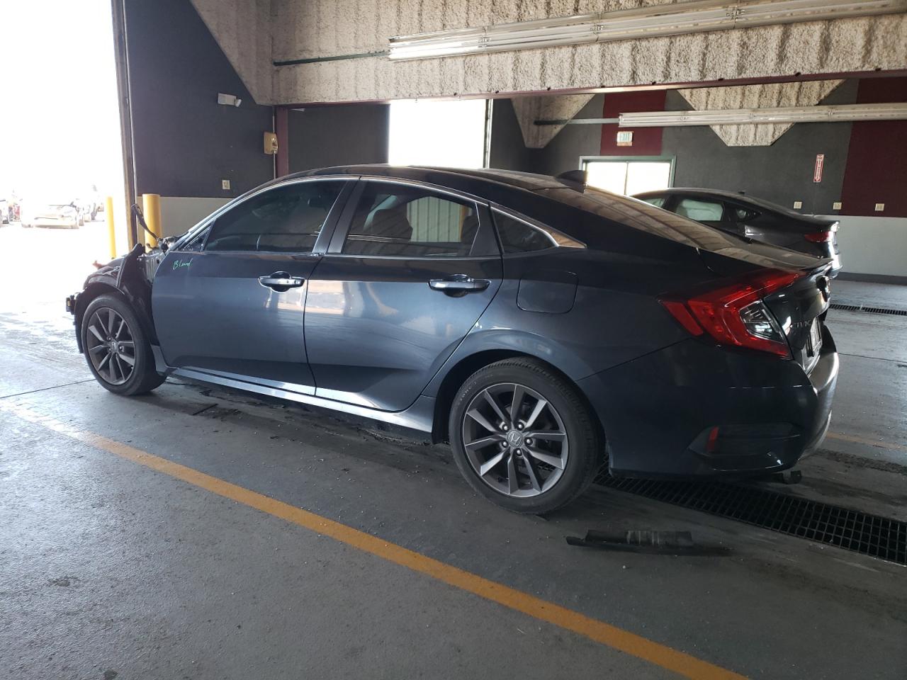 Obraz 2 z 2021 HONDA CIVIC EX 2021 z VIN 19XFC1F38ME209055