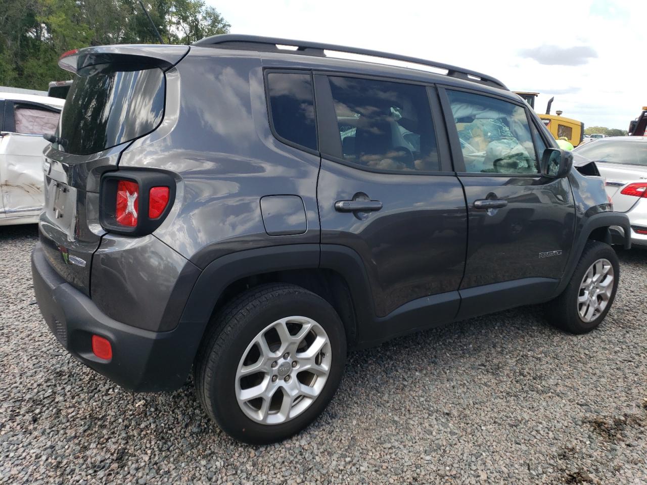 Obraz 3 z 2017 JEEP RENEGADE LATITUDE 2017 z VIN ZACCJBBB8HPG55582