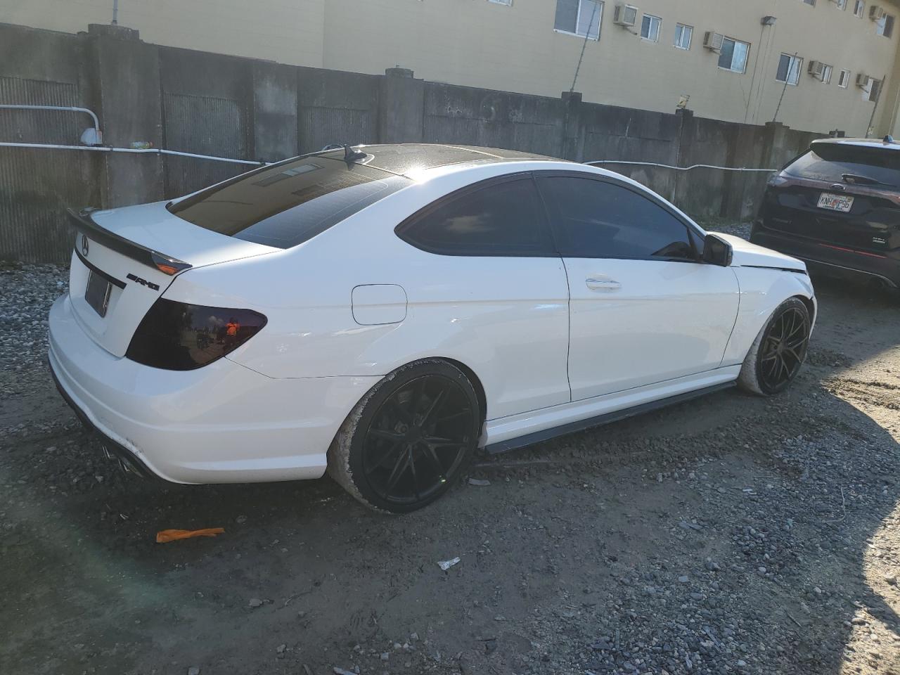 Obraz 3 z Mercedes-Benz C 63 Amg 2013 z VIN WDDGJ7HB1DG043386