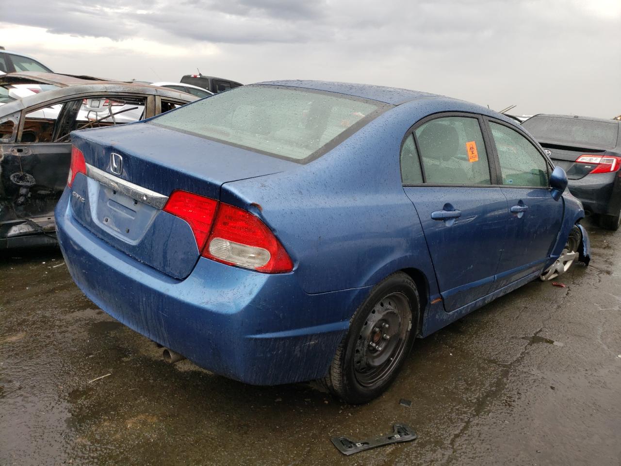 Image 3 of 2011 HONDA CIVIC LX 2011 with VIN 2HGFA1F58BH537117