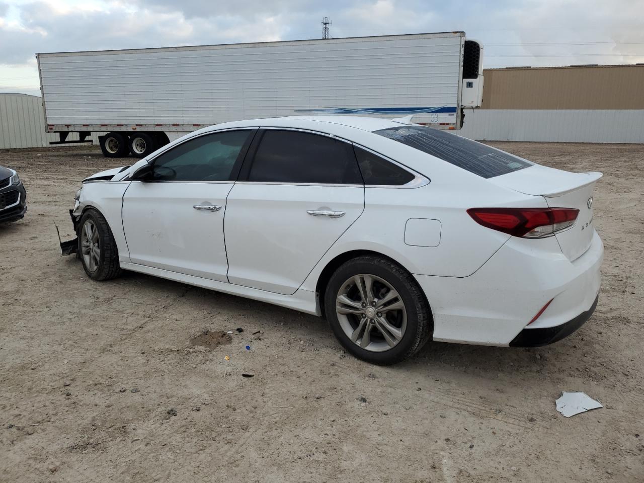 Obraz 2 z 2018 HYUNDAI SONATA SPORT 2018 z VIN 5NPE34AF4JH707890