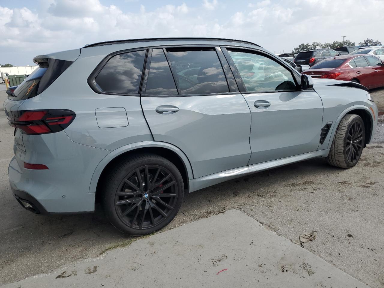 Image 3 of 2024 BMW X5 SDRIVE 40I 2024 with VIN 5UX13EU01R9T02987