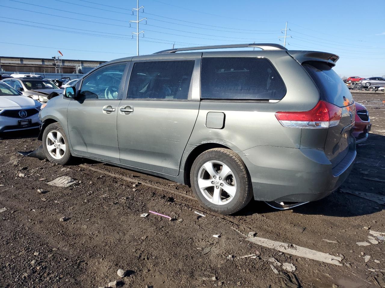 Изображение 2 2012 TOYOTA SIENNA LE 2012 с VIN 5TDKK3DC0CS219194