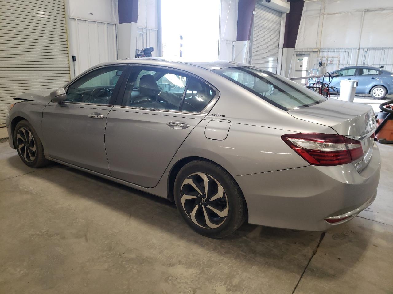 Изображение 2 2016 HONDA ACCORD EXL 2016 с VIN 1HGCR2F85GA142796