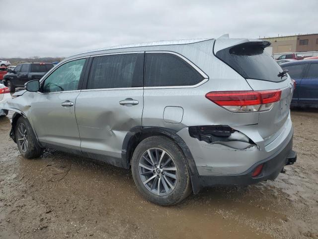 Image 2 of 2019 TOYOTA HIGHLANDER SE 2019 with VIN 5TDJZRFH9KS611589