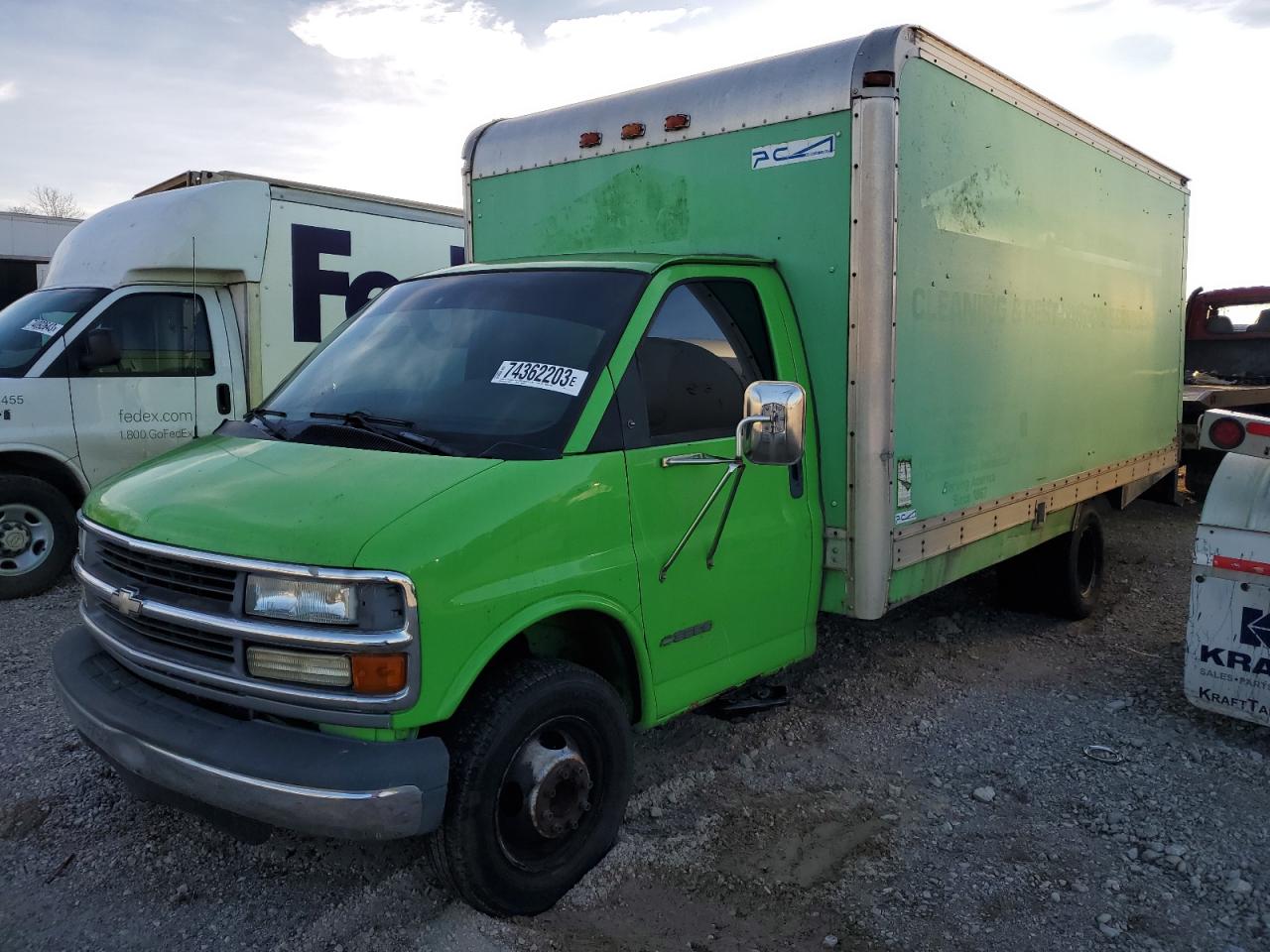 2002 CHEVROLET EXPRESS G3500  2002 image