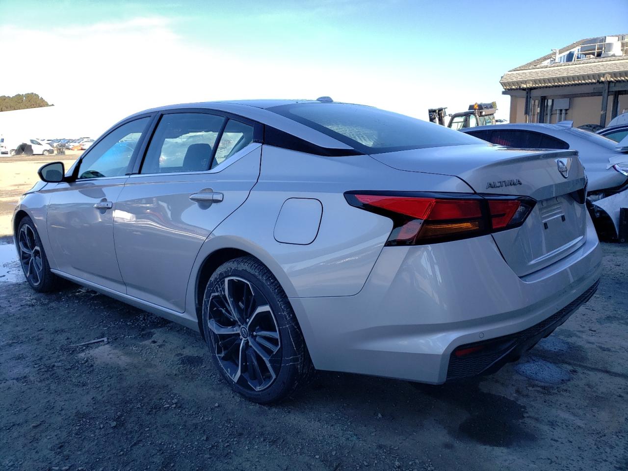 Image 2 of 2023 NISSAN ALTIMA SR 2023 with VIN 1N4BL4CV5PN383029