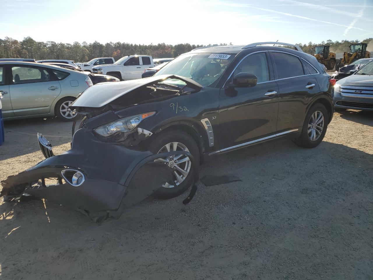 Image 1 of 2015 INFINITI QX70  2015 with VIN JN8CS1MUXFM381517