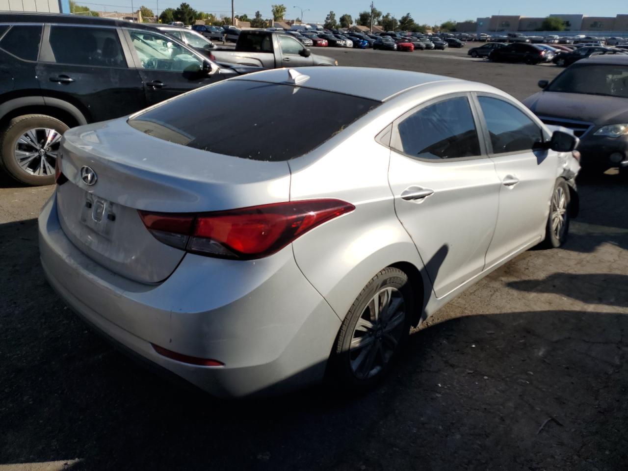 Image 3 of 2015 HYUNDAI ELANTRA SE 2015 with VIN KMHDH4AE1FU415031