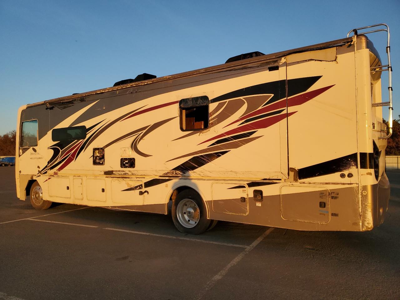 Изображение 3 2019 FORD F53  2019 с VIN 1F66F5DY2K0A19743