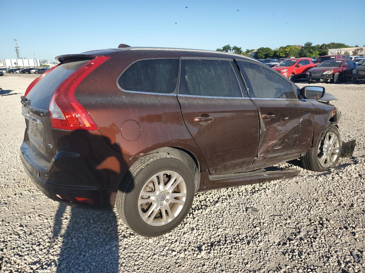 Obraz 3 z 2015 VOLVO XC60 T5 PREMIER+ 2015 z VIN YV440MDC0F2588439