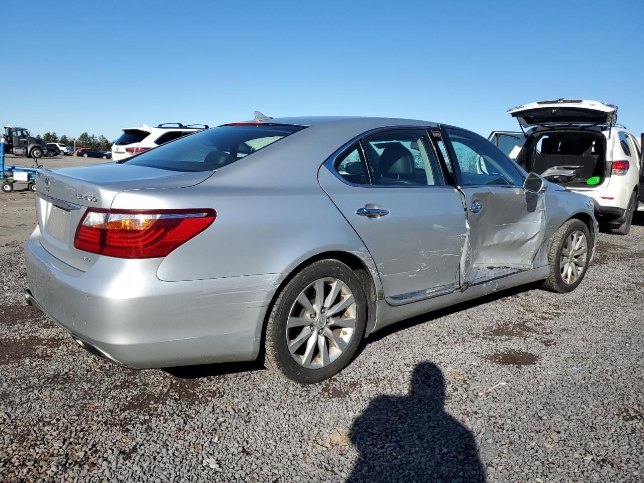 Obraz 3 z 2010 LEXUS LS 460 2010 z VIN JTHCL5EF1A5007511