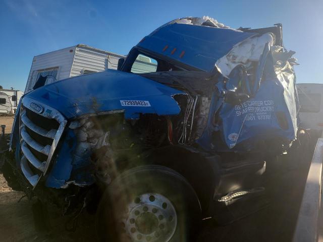 Image 2 of 2021 FREIGHTLINER CASCADIA 126  2021 with VIN 1FUJHHDR3MLMJ5668