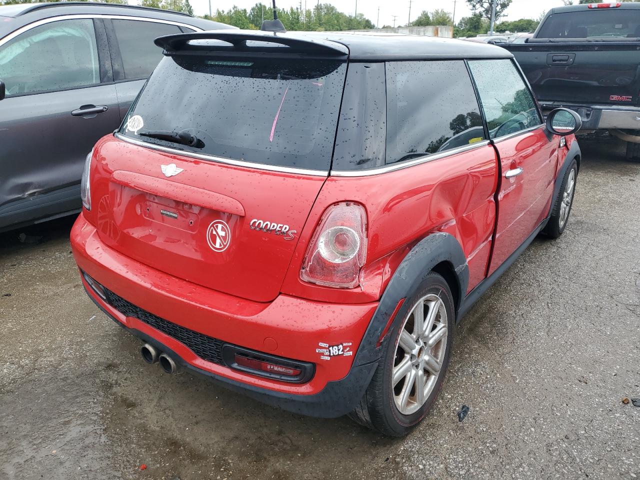 Image 3 of Mini Cooper S 2012 with VIN WMWSV3C53CTY28000