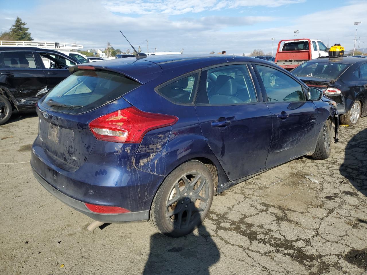 Изображение 3 2016 FORD FOCUS SE 2016 с VIN 1FADP3K28GL312045