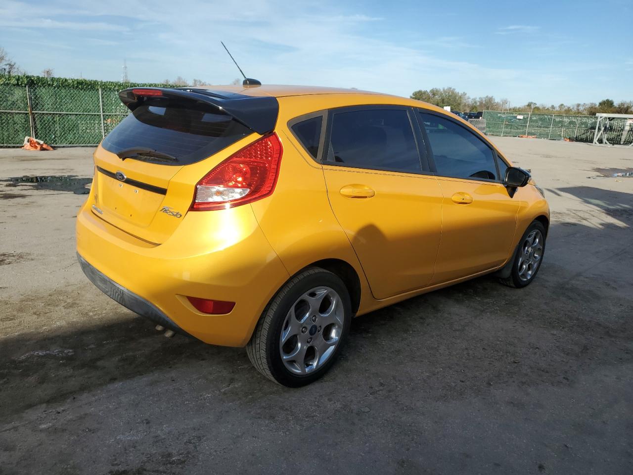 Obraz 3 z 2013 FORD FIESTA TITANIUM 2013 z VIN 3FADP4FJ4DM100051