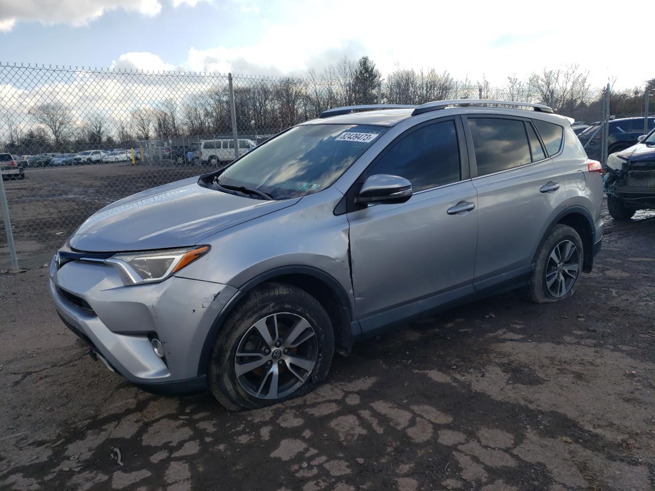 Изображение 1 2016 TOYOTA RAV4 XLE 2016 с VIN 2T3RFREV8GW479031