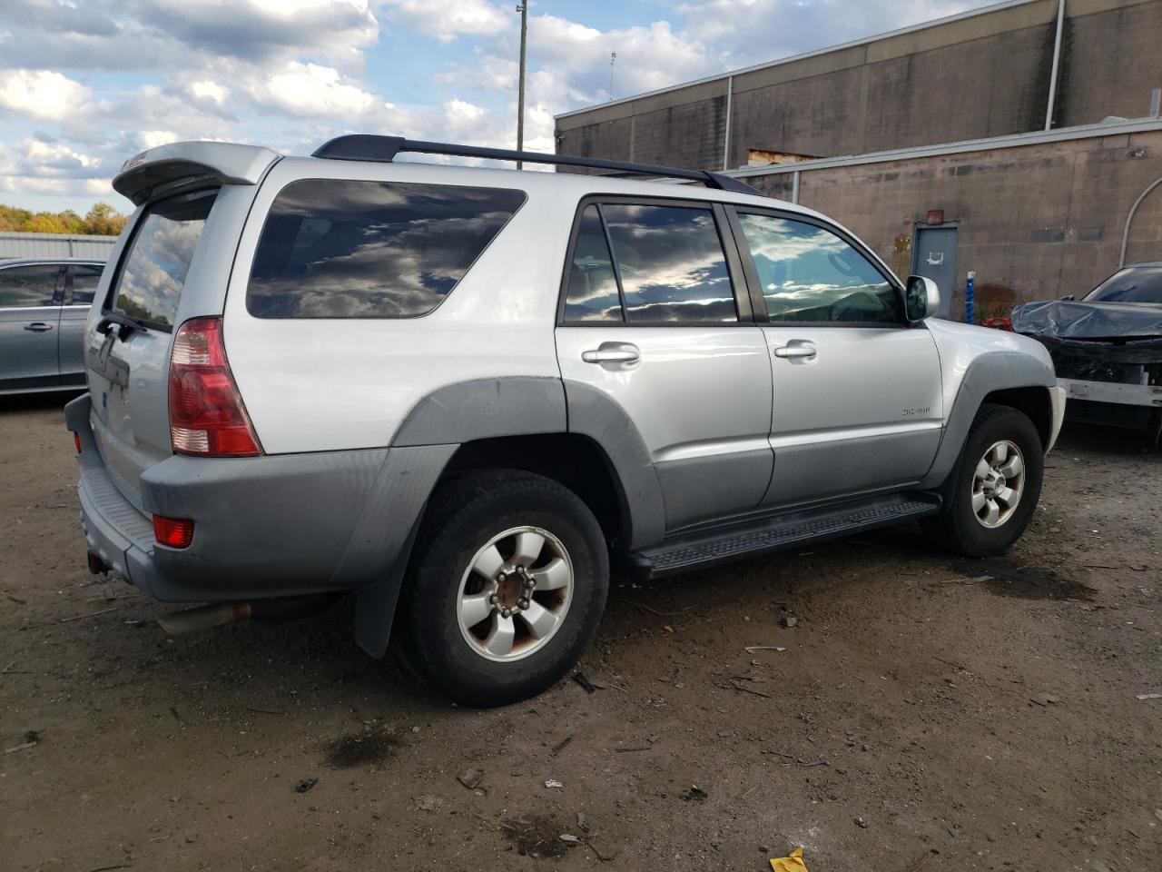 Изображение 3 2003 TOYOTA 4RUNNER SR5 2003 с VIN JTEBT14R530015673