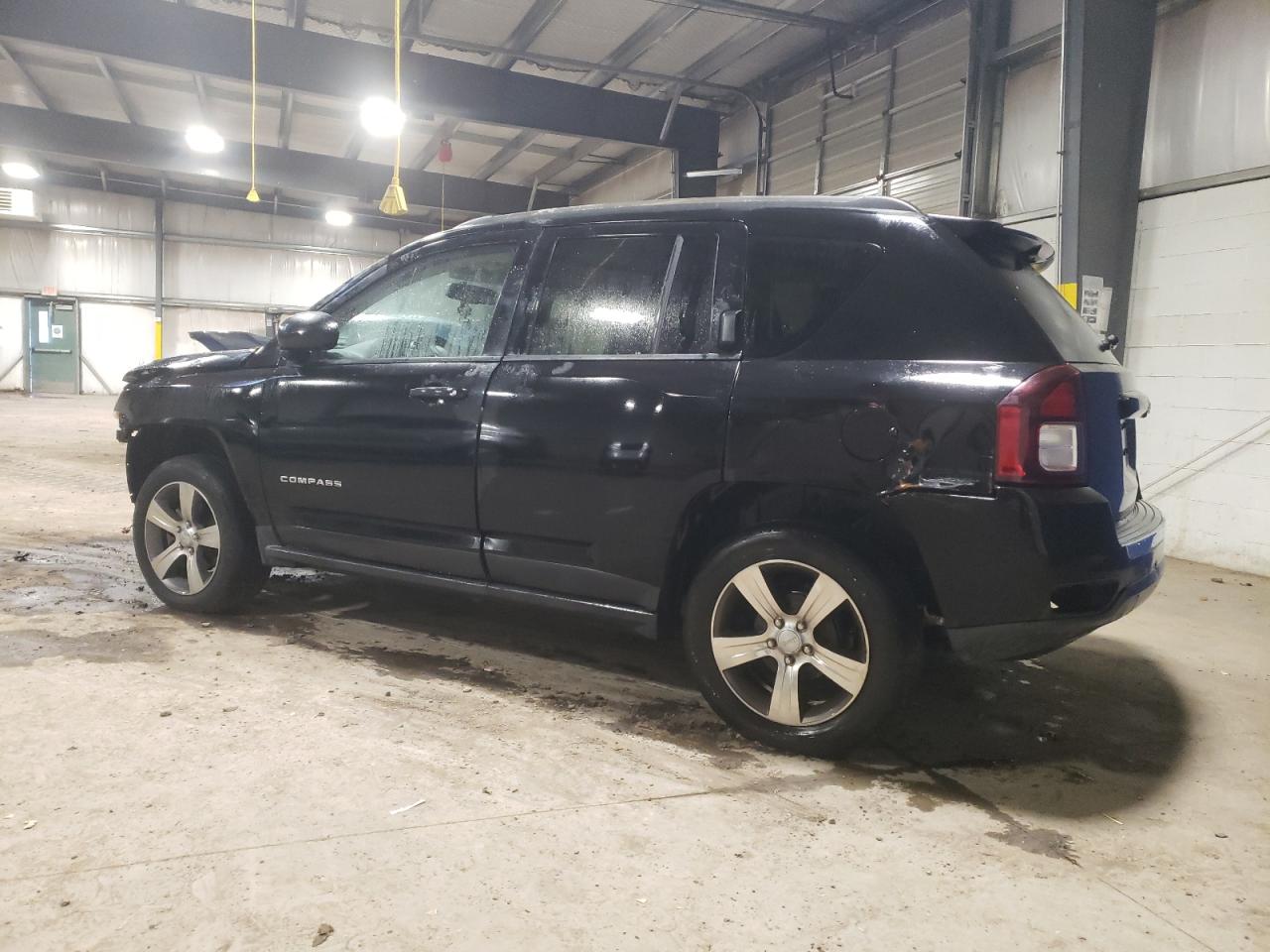 Изображение 2 2016 JEEP COMPASS LATITUDE 2016 с VIN 1C4NJCEAXGD726568