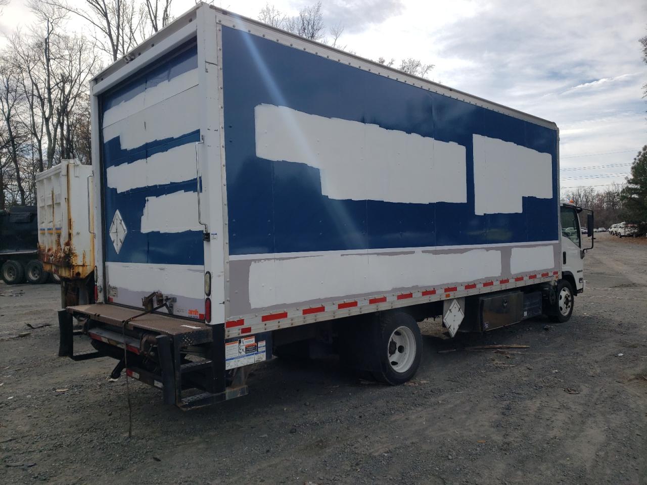 Image 3 of 2017 ISUZU NRR  2017 with VIN JALE5W162H7300900