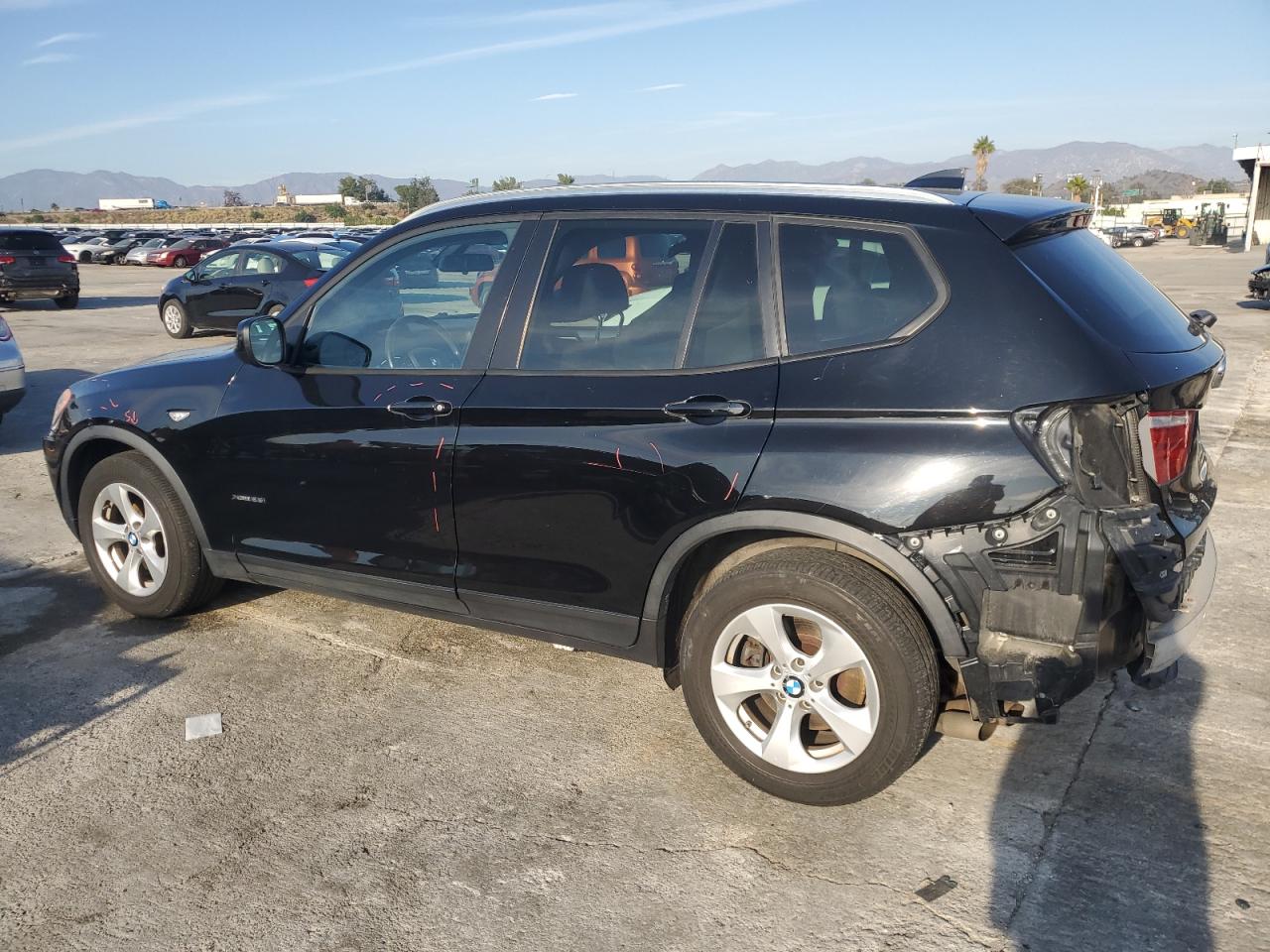 Изображение 2 2011 BMW X3 XDRIVE28I 2011 с VIN 5UXWX5C55BL707783