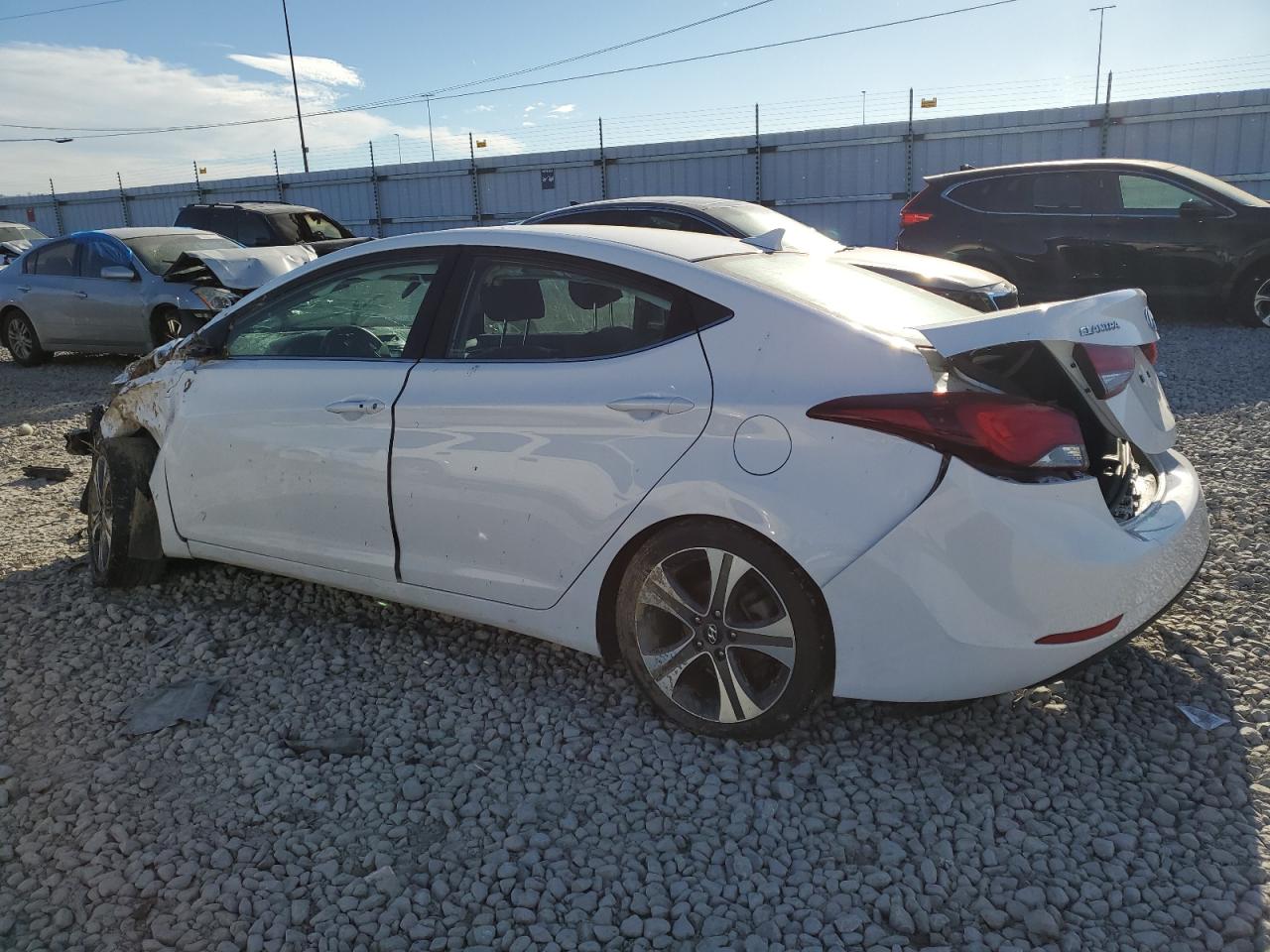 Изображение 2 2015 HYUNDAI ELANTRA SE 2015 с VIN KMHDH4AH0FU357634