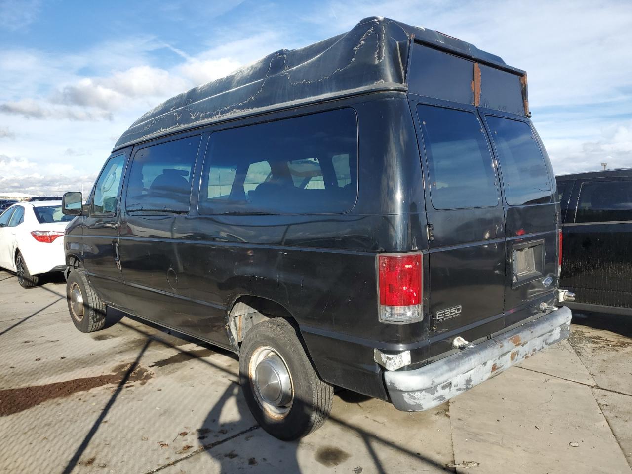 Изображение 2 2004 FORD ECONOLINE E350 SUPER DUTY WAGON 2004 с VIN 1FBNE31L84HA67877