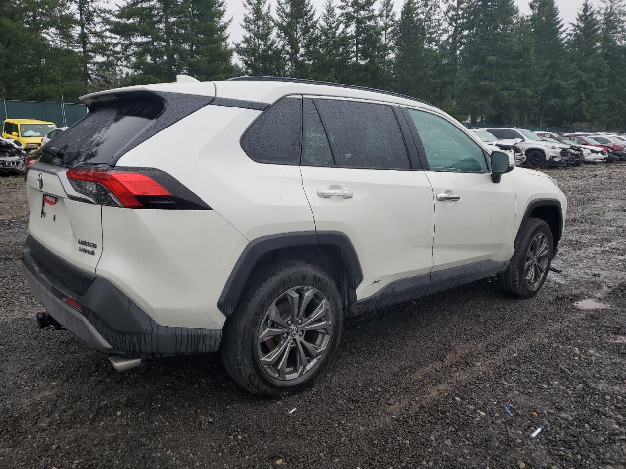 Изображение 3 2022 TOYOTA RAV4 LIMITED 2022 с VIN 4T3D6RFV2NU088057