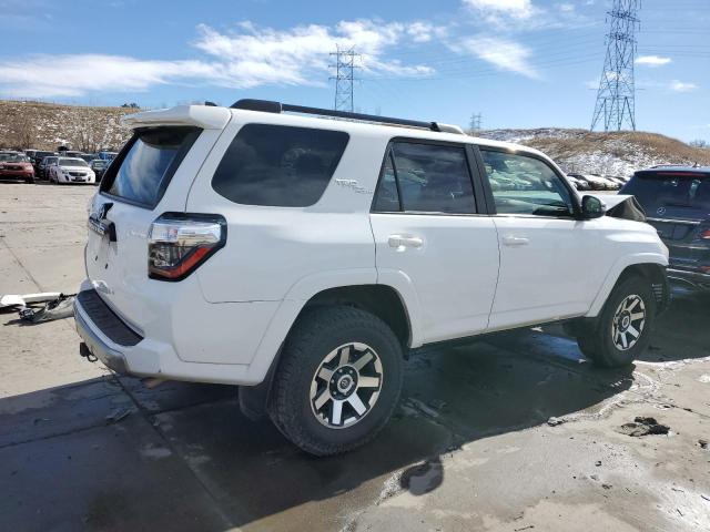 Изображение 3 2020 TOYOTA 4RUNNER SR5/SR5 PREMIUM 2020 с VIN JTEBU5JR2L5779833