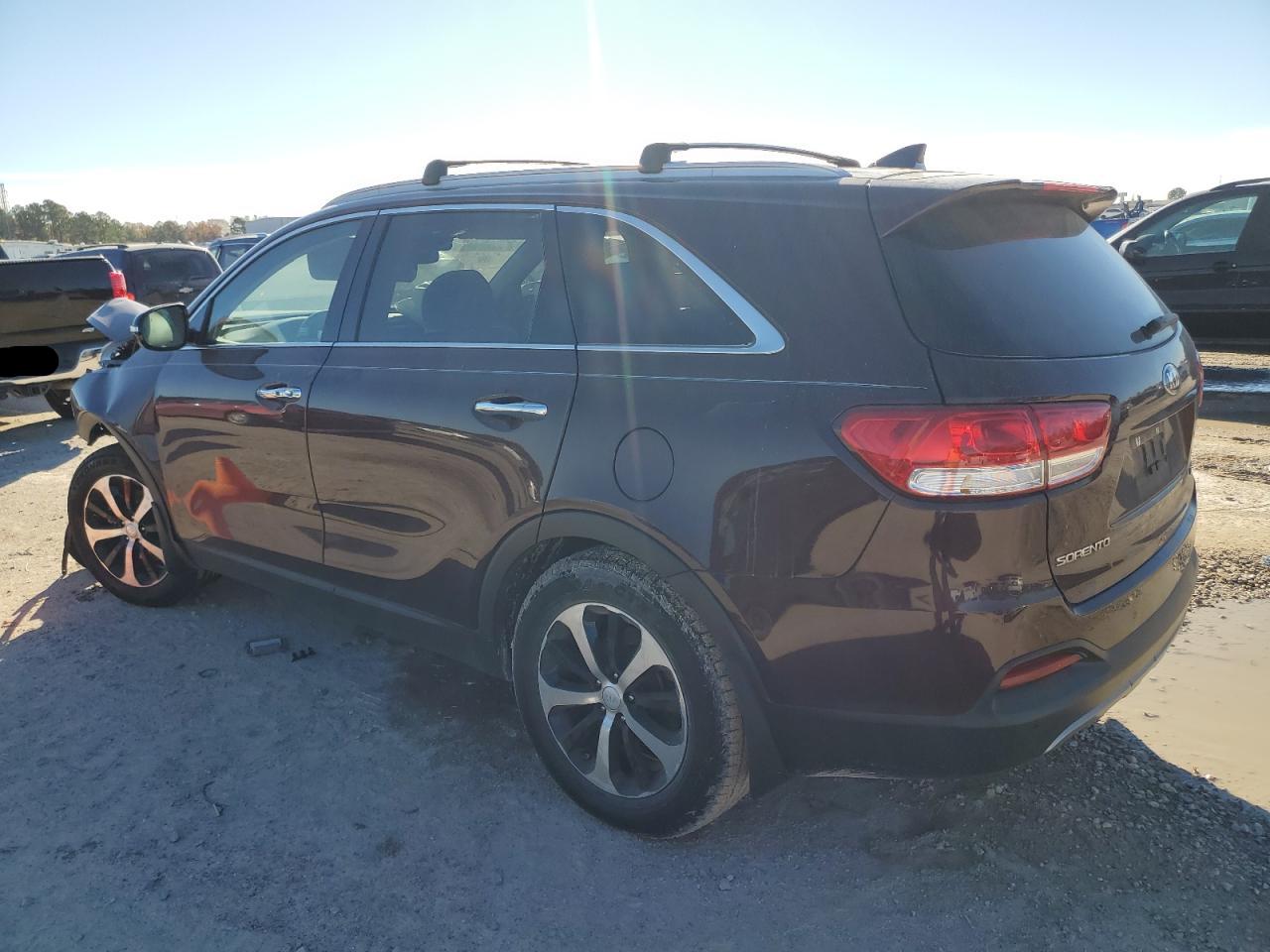 Obraz 2 z 2018 KIA SORENTO EX 2018 z VIN 5XYPH4A52JG387185
