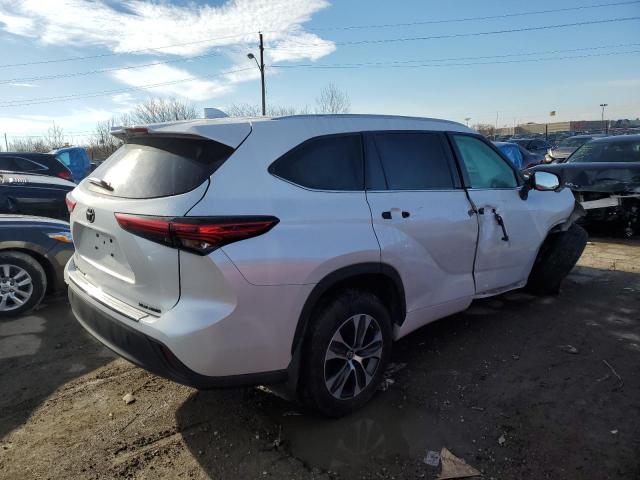 Изображение 3 2022 TOYOTA HIGHLANDER XLE 2022 с VIN 5TDHZRBH4NS202909