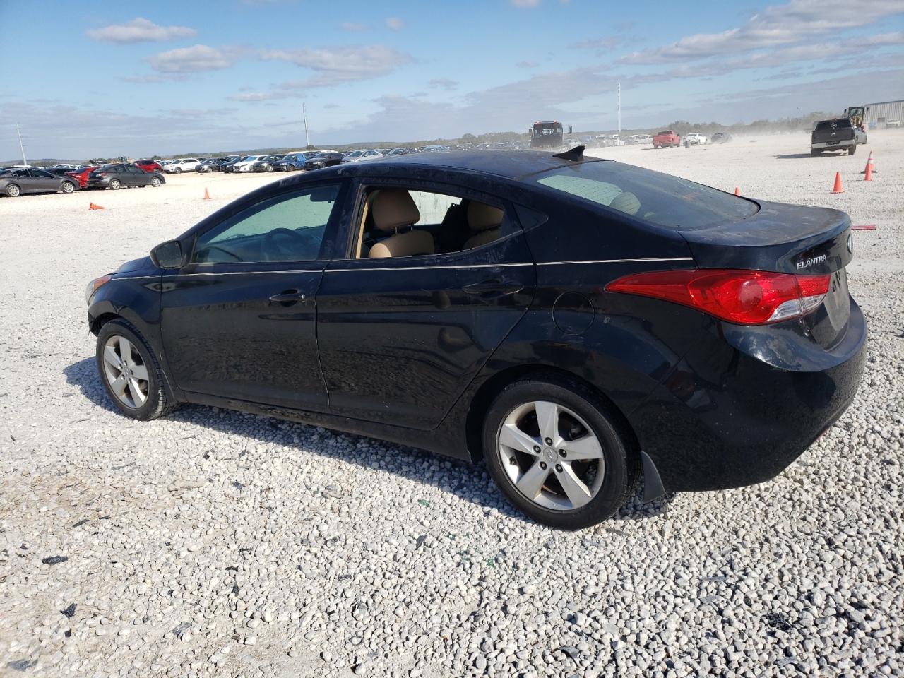Image 2 of 2013 HYUNDAI ELANTRA GLS 2013 with VIN 5NPDH4AE8DH414597