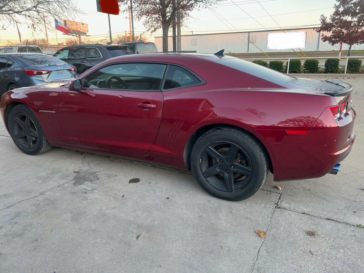 Image 3 of 2010 CHEVROLET CAMARO LT 2010 with VIN 2G1FB1EV8A9190323