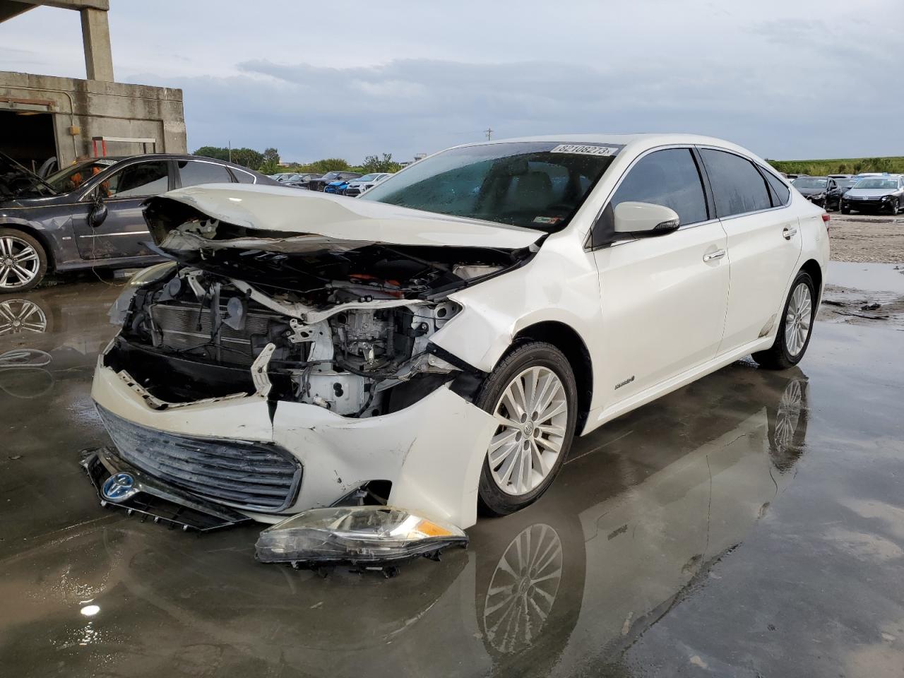 Изображение 2013 TOYOTA AVALON HYBRID 2013
