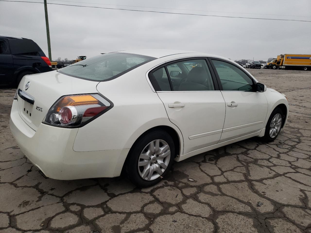 Obraz 3 z 2010 NISSAN ALTIMA BASE 2010 z VIN 1N4AL2AP9AC100218