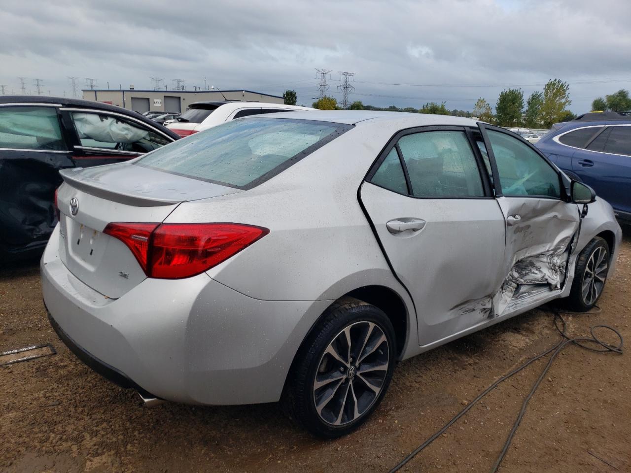 Image 3 of 2019 TOYOTA COROLLA L 2019 with VIN 2T1BURHE1KC233881
