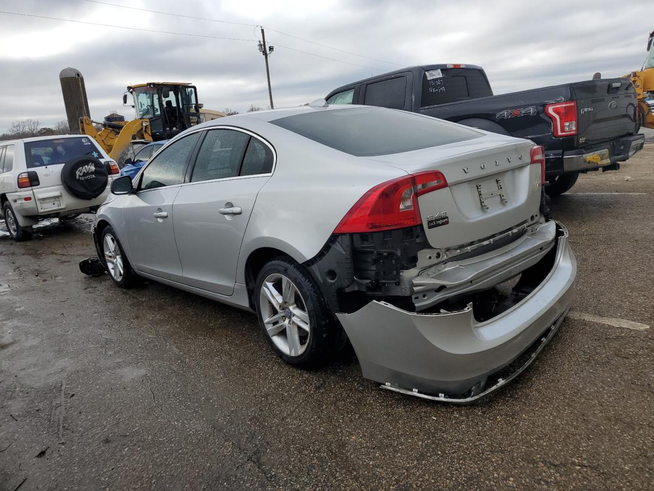 Изображение 2 2015 VOLVO S60 PREMIER 2015 с VIN YV140MFB2F1314831