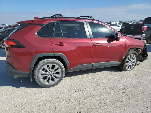 Obraz 3 z 2021 TOYOTA RAV4 XLE PREMIUM 2021 z VIN 2T3C1RFV6MW144445