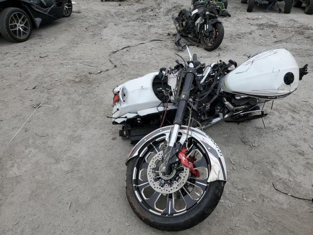 Image 2 of 2017 VICTORY MOTORCYCLES MAGNUM X-1 2017 with VIN 5VPXMXAA8H3058307